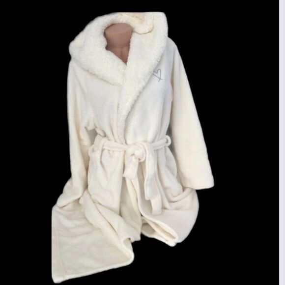 Victoria's Secret LUXE thicker Sherpa Hooded Robe - Picture 6 of 10
